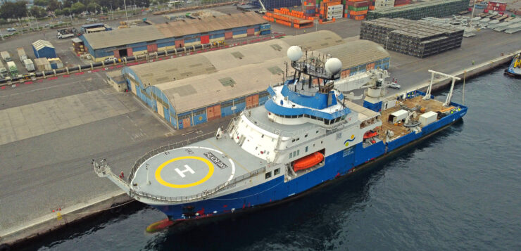 Puerto Antofagasta recibe por segunda vez en el año al buque científico Falkor (Too)