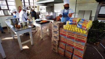 Entregan más de 2.200 almuerzos solidarios en La Serena y Coquimbo