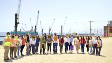 Subsecretaria de la Mujer y EG visita a trabajadoras de Puerto Angamos y Ultraport
