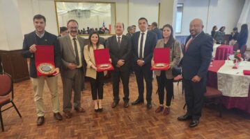 Terminal Puerto Arica firma convenio de colaboración con la Universidad Real de la Cámara Nacional de Comercio de Bolivia