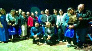 Dos nuevos alumnos egresan gracias al programa de becas de Terminal Puerto Arica