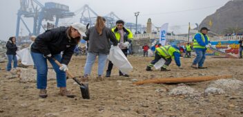 TPS lideró actividad de limpieza de playa San Mateo de Valparaíso