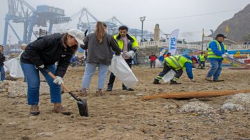 TPS lideró actividad de limpieza de playa San Mateo de Valparaíso