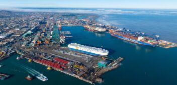 Puerto San Antonio registra alza de 10,2 % en TEU movilizados durante los primeros cuatro meses de 2025 y destaca la importancia de sumar dos nuevos servicios navieros