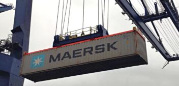 STI incorpora nuevo spreader para optimizar manejo de contenedores vacíos