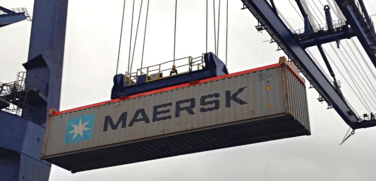 STI incorpora nuevo spreader para optimizar manejo de contenedores vacíos