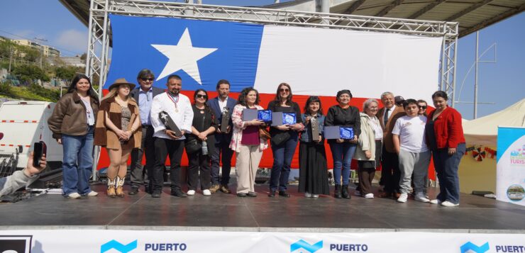 Puerto San Antonio celebró las Fiestas Patrias junto a la comunidad en el Paseo Bellamar